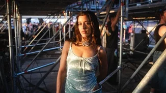 Η Μαρίνα Σάττι τραγουδά για τα "θύματα" της Μεσογείου