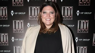 Η Δανάη Μπάρκα με Zara φόρεμα που θα θέλεις να φοράς κάθε μέρα