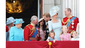 Στέψη Βασιλιά Καρόλου | Σε αναβρασμό το Παλάτι για να υποδεχθεί τον πρίγκιπα Harry και τη Meghan Markle