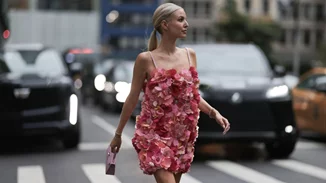 Confetti French | Η πιο παιχνιδιάρικη πινελιά στο κλασικό γαλλικό μανικιούρ