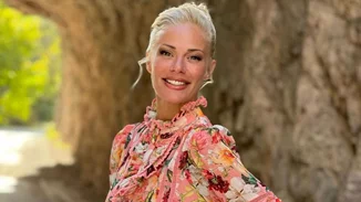 Η Ζέτα Μακρυπούλια στον τελικό Ολυμπιακού - Παναθηναϊκού