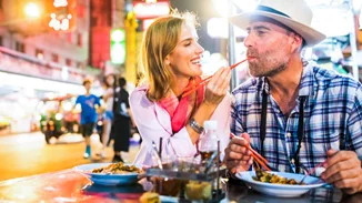 Φαγητό στο εξωτερικό | Τι να προσέχεις όταν κάνεις μακρινά ταξίδια σε άγνωστες χώρες