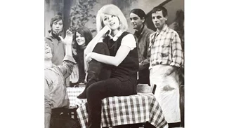 Αλίκη Βουγιουκλάκη | Η σπάνια φωτογραφία της με τον πρωταγωνιστή της ταινίας ‘Σίσσυ, η νεαρά αυτοκράτειρα’, Karlheinz Bohm