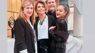 Μαριτίνα Ντενίση | Με χειμερινό outfit και το παντοτινό "date" της