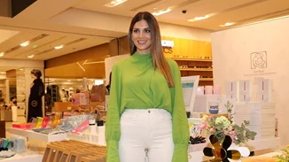 Είσαι καλεσμένη σε γάμο ή βάπτιση; Η Σταματίνα Τσιμτσιλή φόρεσε το ιδανικό Zara φόρεμα