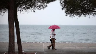 Καιρός | Η θερμοκρασία ανεβαίνει αλλά έρχονται καταιγίδες και νοτιάδες - Πού θα είναι έντονα τα φαινόμενα