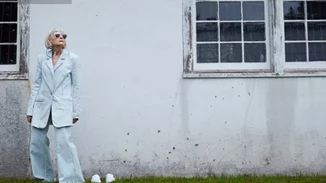 Lin Slater | H καθηγήτρια που έγινε κατά λάθος… μοντέλο και απέδειξε ότι η ηλικία είναι απλά ένα νούμερο