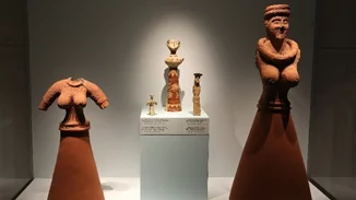 "Κυκλαδίτισσες. Άγνωστες ιστορίες γυναικών των Κυκλάδων" | Η πρώτη παν-κυκλαδική έκθεση έρχεται στο Μουσείο Κυκλαδικής Τέχνης