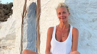 Ζέτα Μακρυπούλια | Το serum που επιλέγει "σβήνει" τις ρυτίδες και χαρίζει λάμψη