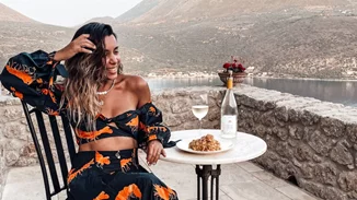 Ευσταθία Τζόβα | Tο πιο γλυκό κορίτσι του Instagram™ προτείνει ρούχα για effortless στυλ