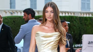 Το βραδινό φόρεμα από τη Zara που μπορείς να φορέσεις ακόμα και αν παντρεύεσαι