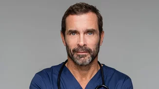 Αξίζει να δεις τον "Γιατρό" με τον Κωνσταντίνο Μαρκουλάκη;