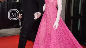 Brooklyn Beckham - Nicola Peltz | Η ρομαντική old Hollywood εμφάνιση του αρραβωνιασμένου ζευγαριού στο Met Gala