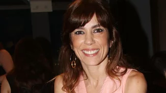 Μυρτώ Αλικάκη | Η εμφάνιση που αντλεί έμπνευση από τα 70s