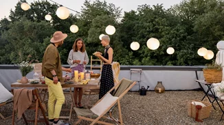 Rooftop stories | Πώς δημιούργησα έναν καταπράσινο παράδεισο στην μικροσκοπική μου ταράτσα