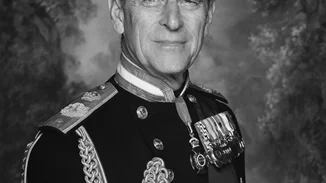 Πρίγκιπας Φίλιππος | Οι ηθοποιοί που τον υποδύθηκαν στην μικρή και μεγάλη οθόνη