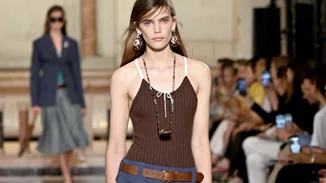 Το hair trick που κάνει αμέσως τα μαλλιά σου να δείχνουν πιο …"ακριβά"