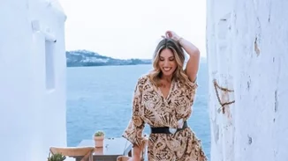 Αθηνά Οικονομάκου | Η αρετουσάριστη φωτογραφία από την παραλία