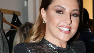 Έλενα Παπαρίζου | Casual και εντελώς αμακιγιάριστη στο κέντρο της Αθήνας