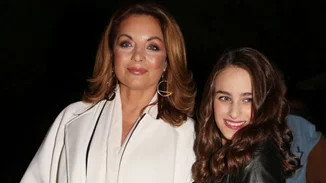 Μαρία Βοσκοπούλου | Μας ανοίγει το (ολόλευκο) σαλόνι του σπιτιού της στο κέντρο της Αθήνας