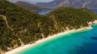 Οι μαγικές παραλίες της Ιθάκης