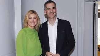 Κυριακάτικη βόλτα στο Ζάππειο για Σία Κοσιώνη και Κώστα Μπακογιάννη | Οι κοινές αναρτήσεις του ζευγαριού