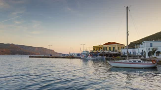 Μεγάλη επιχείρηση διάσωσης ανοιχτά της Λέρου | Διασώθηκαν 68 μετανάστες - Μεταφέρονται στη Λέρο