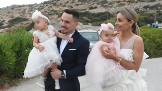 Λευτέρης Πετρούνιας - Βασιλική Μιλλούση | Οι πρώτες εικόνες από τον γάμο τους στη Γλυφάδα
