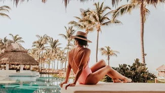 Τα νέα αντηλιακά που δεν πρέπει να λείπουν από την τσάντα θαλάσσης σου φέτος