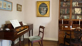 Μέσα στο πανέμορφο σπίτι της Τζέιν Ώστεν στο Hampshire ο 19ος αιώνας είναι ακόμα ζωντανός