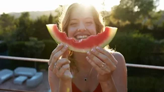 Hydration Hacks | Συμβουλές ενυδάτωσης για το σώμα σε ένα κύμα καύσωνα