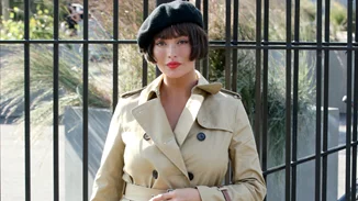 Πώς θα φορέσεις σαν σωστή Παριζιάνα την καμπαρντίνα