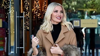 Βαρέθηκες τις φούστες; | Η Κατερίνα Καινούργιου φόρεσε το σορτς που θα σε κάνει να τις ξεχάσεις