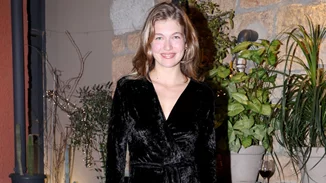 Η Κλέλια Ανδριολάτου στόλισε και εμείς ζηλέψαμε την κορυφή του δέντρου της