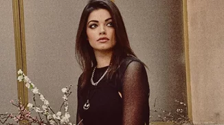 Η Τζένη Καζάκου υιοθέτησε ένα από τα ωραιότερα makeup looks για καστανά μάτια