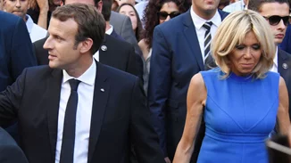 Χαμογελαστοί & ευδιάθετοι | Η επίσκεψη των Macrons στο Πριγκιπάτο του Μονακό μετά το συμβάν με το χαστούκι