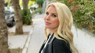 5 διαχρονικά πουλόβερ όπως αυτό που φόρεσε η Ελένη Μενεγάκη για τη χειμερινή συλλογή σου