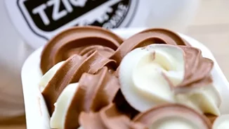 Aπό την Αμφιλοχία με αγάπη | Το κρεμώδες παγωτό που θυμίζει την παιδική μας ηλικία