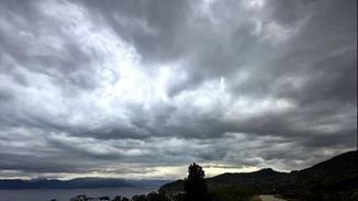 Μήνυμα του 112 σε δέκα περιοχές ενόψει ισχυρών βροχοπτώσεων και καταιγίδων