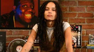 Style Inspo | Πώς μπορείς να υιοθετήσεις το στιλ της Zoë Kravitz με κομμάτια αποκλειστικά από τη Zara
