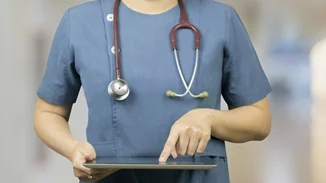 Η πρώιμη έναρξη της περιόδου συνδέεται με αυξημένο κίνδυνο διαβήτη και εγκεφαλικού