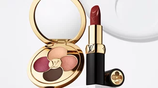 Ο οίκος Louis Vuitton λανσάρει την πολυαναμενόμενη σειρά προϊόντων μακιγιάζ του που ακτινοβολεί πολυτέλεια