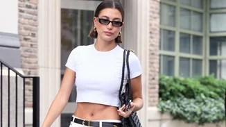 Τα casual chic looks που αξίζει να αποθηκεύσεις για τις ημέρες που χρειάζεσαι έμπνευση