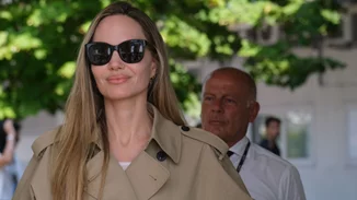 Angelina Jolie στο 81ο Φεστιβάλ Βενετίας | "Ο ρόλος της Κάλλας ήταν η ψυχοθεραπεία που δεν γνώριζα ότι χρειαζόμουν"