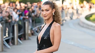 Τα πιο κομψά φορέματα με παγιέτες για να φορέσεις φέτος τις γιορτές