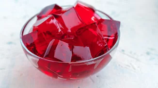 Ζελέ χωρίς ζάχαρη και ζελατίνη | Η σπιτική συνταγή με καρπούζι και ακόμα ένα υλικό