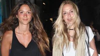 Σοφία Καρβέλα | Αποτυπώνει το χάος που επικρατεί στο σπίτι της μητέρας της στην Εκάλη