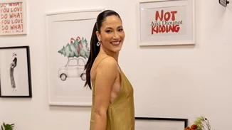 Μαλαματένια Παλατσίδη | Το χρυσό slip dress της είναι το ιδανικό για τις εμφανίσεις σου αυτά τα Χριστούγεννα