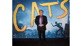 O Andrew Lloyd Webber μίσησε τόσο πολύ τη μεταφορά του μιούζικαλ "Cats" στο σινεμά που αγόρασε σκύλο