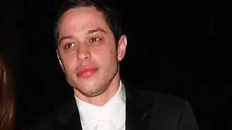Ο Pete Davidson θα υποδυθεί τον Joey Ramone στην ταινία "I Slept With Joey Ramone"